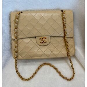 Chanel Vintage  Classic Flap Bag Beige Lambskin Leather Gold Chain Shoulder Bag
